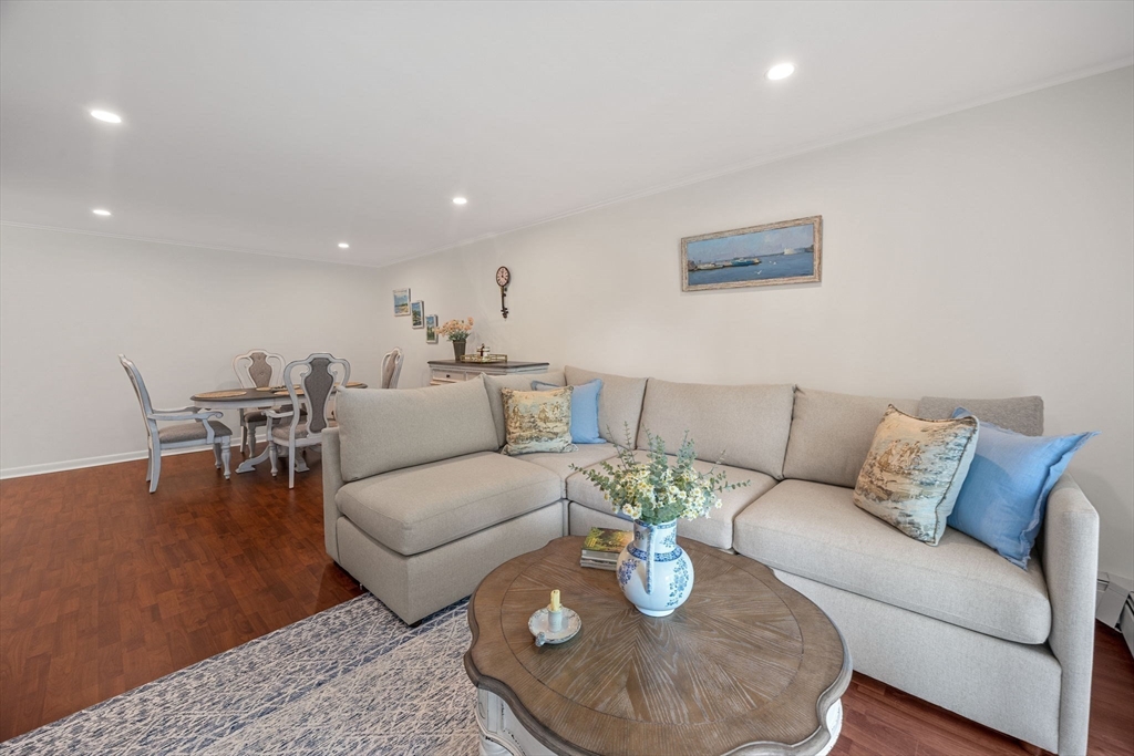 12 Candlewood Ln # 7 Unit: 1-7
