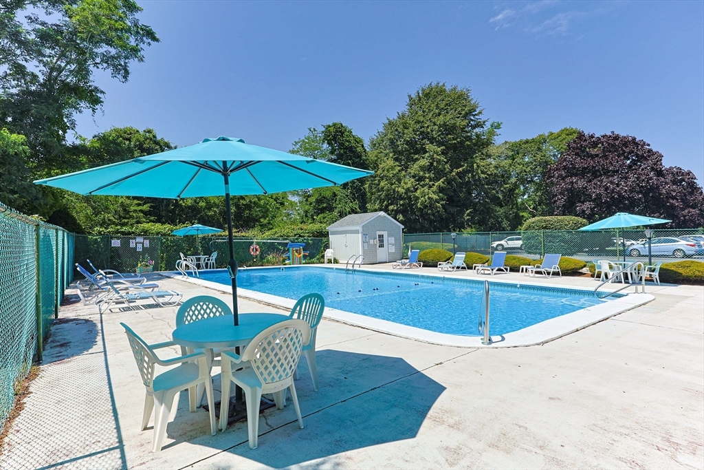 12 Candlewood Ln # 7 Unit: 1-7