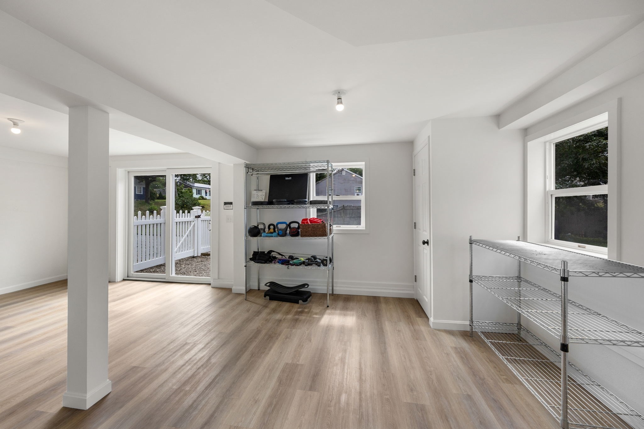 33 Lakefield Rd