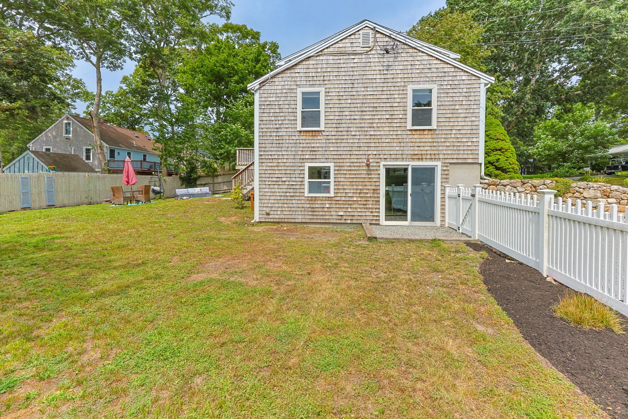 33 Lakefield Rd