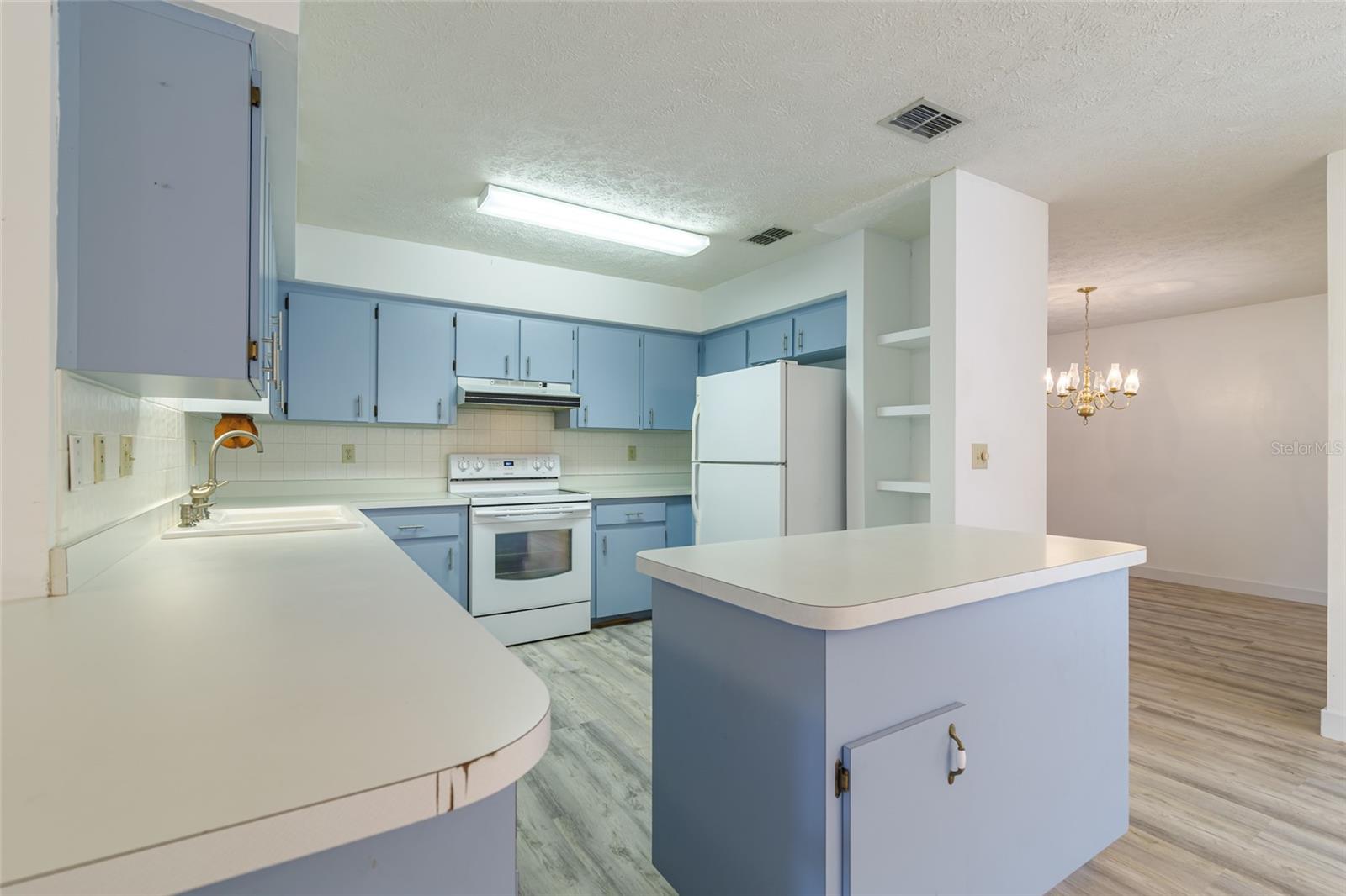 828 NE 51ST AVE