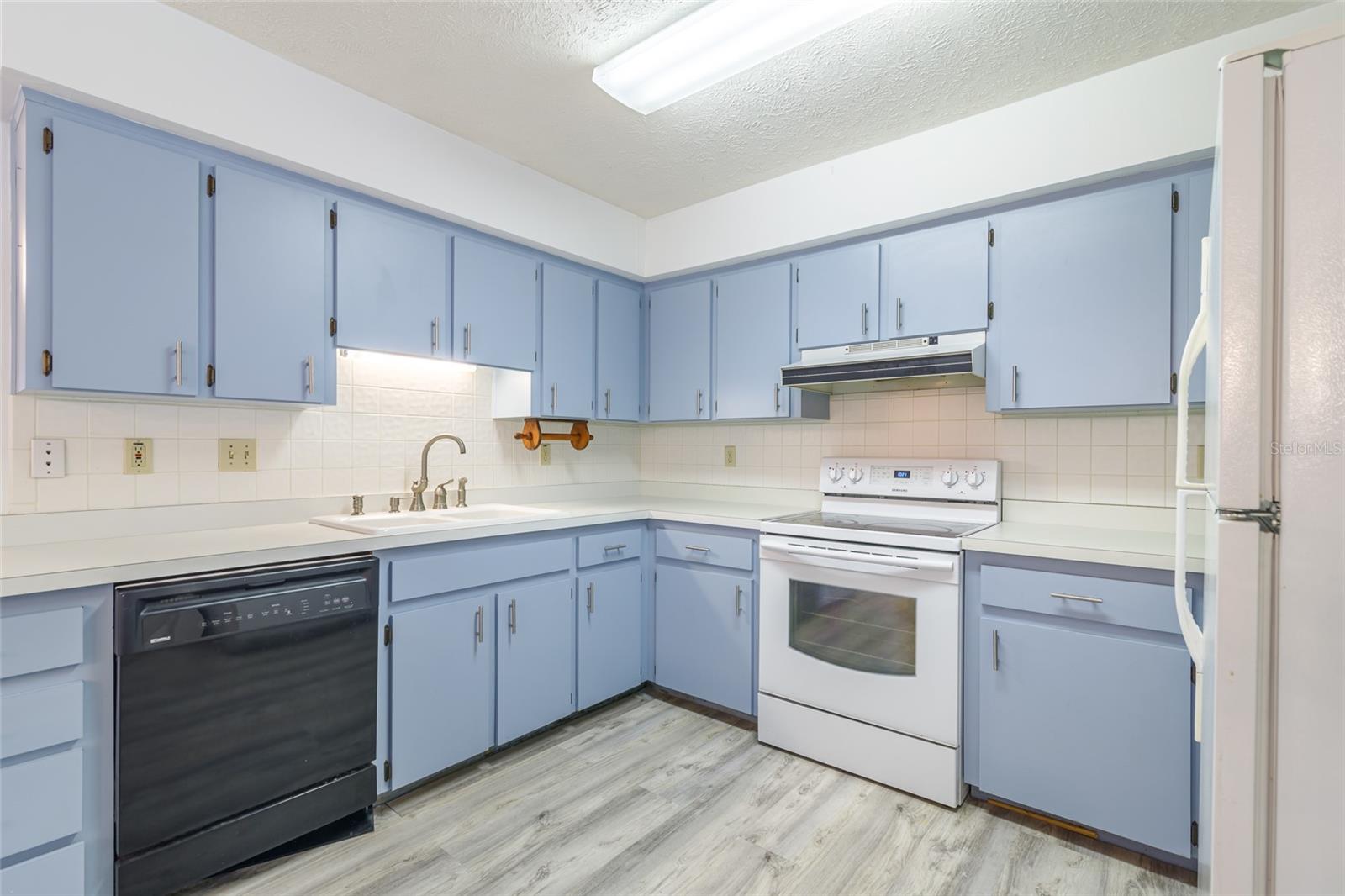 828 NE 51ST AVE