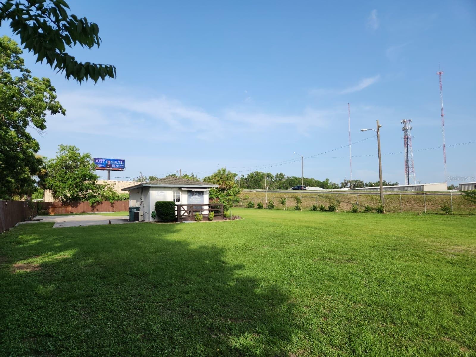 909 SW (HWY 200) 10TH ST