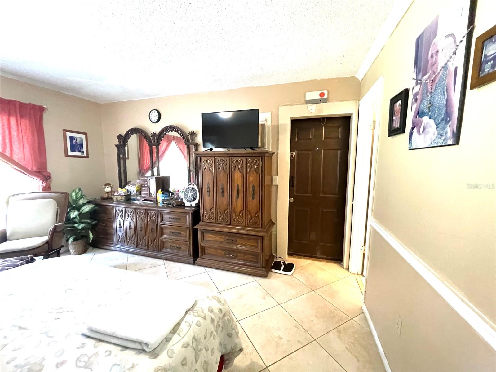 491 BETSY ROSS TER