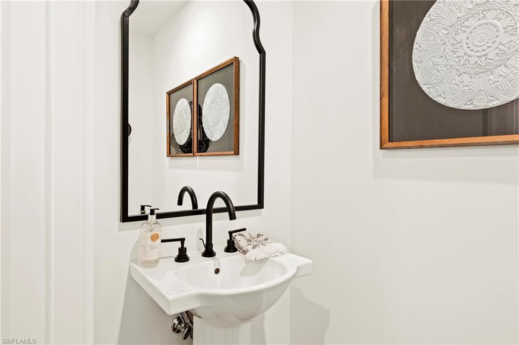 1115 Central AVE # 256