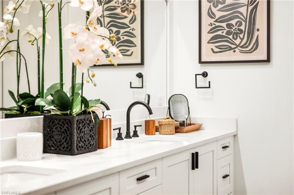 1115 Central AVE # 256