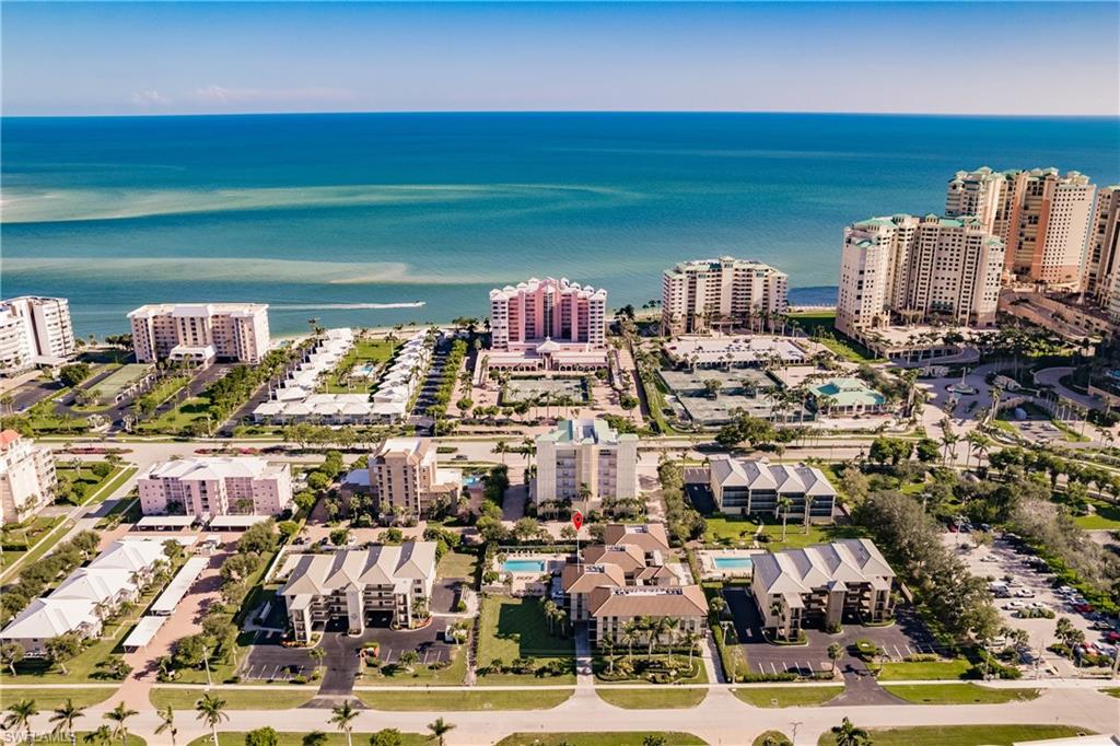 960 Swallow AVE Unit: 303