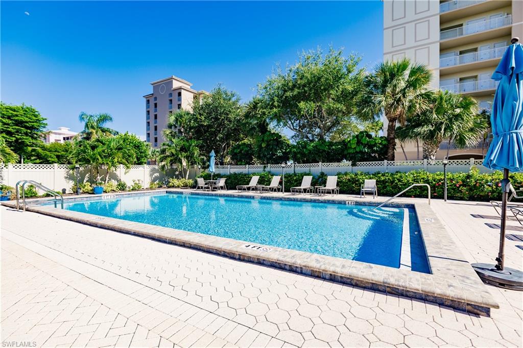 960 Swallow AVE Unit: 303