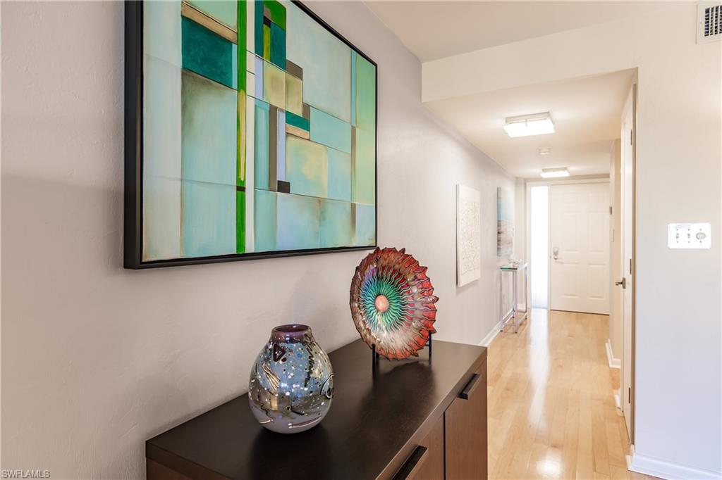 960 Swallow AVE Unit: 303