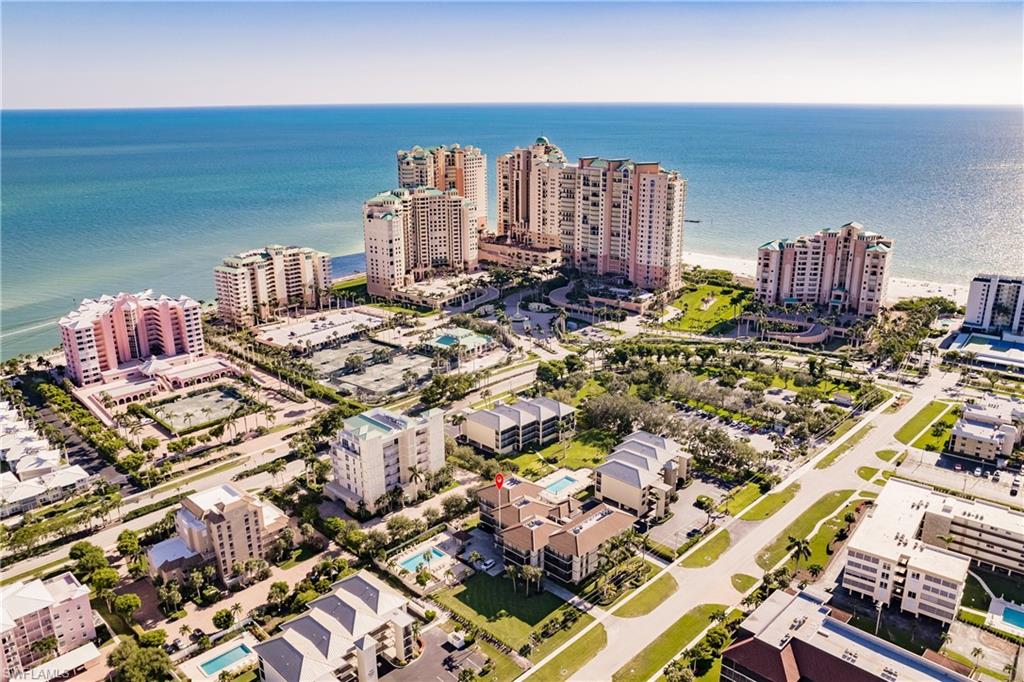 960 Swallow AVE Unit: 303