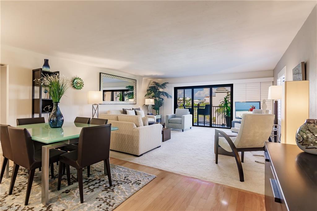 960 Swallow AVE Unit: 303