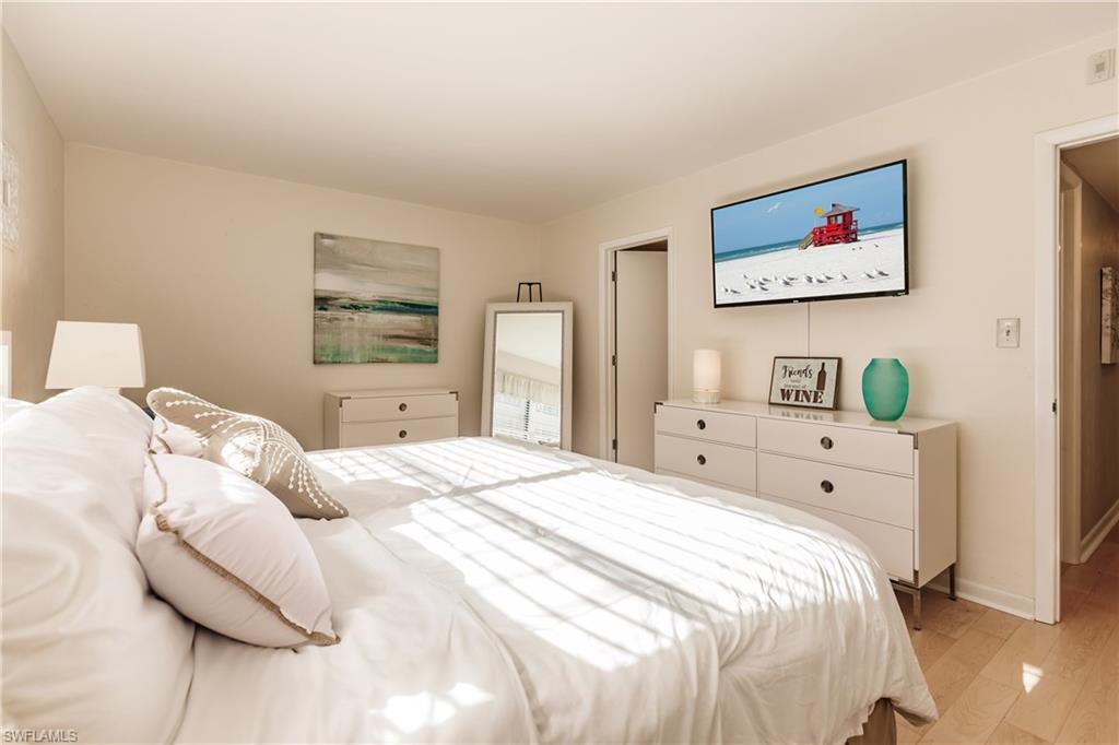 960 Swallow AVE Unit: 303
