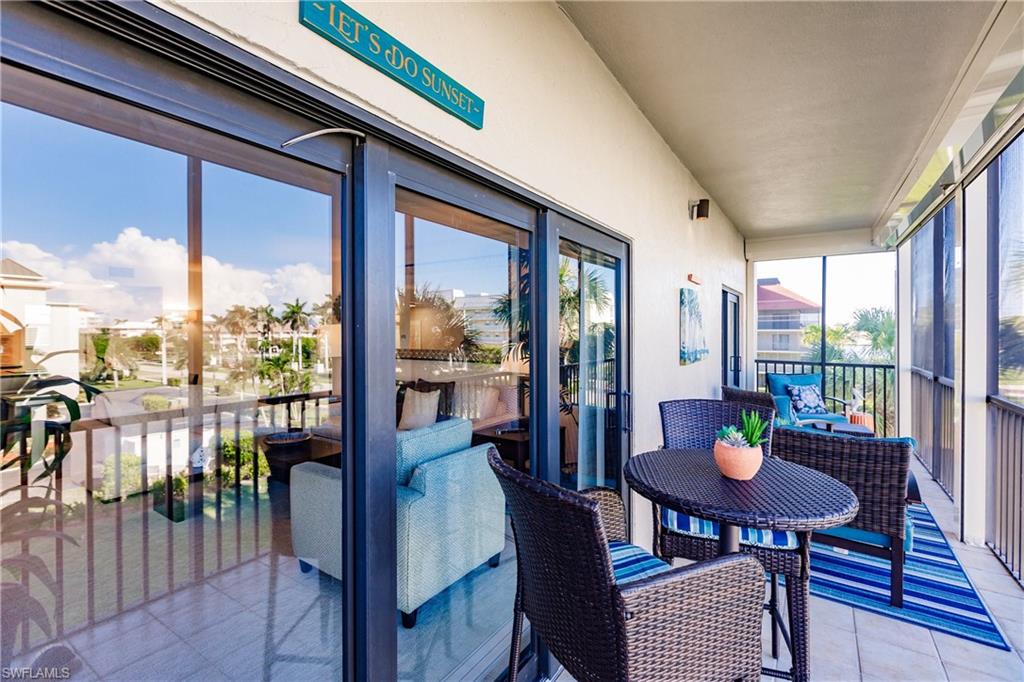960 Swallow AVE Unit: 303