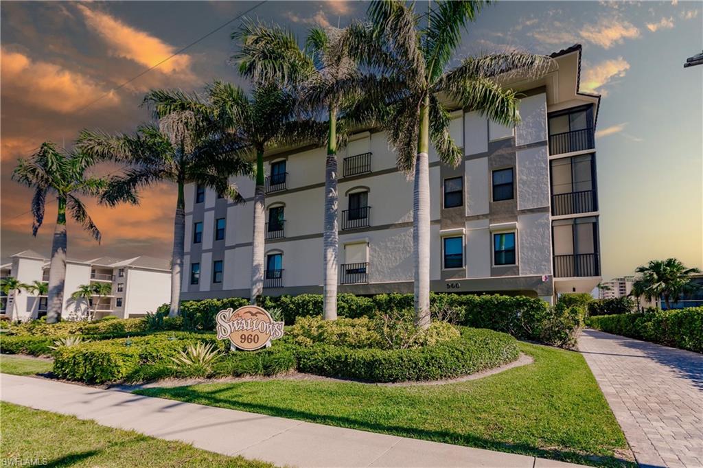 960 Swallow AVE Unit: 303