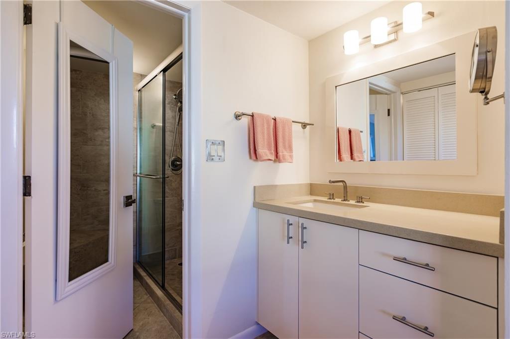 960 Swallow AVE Unit: 303