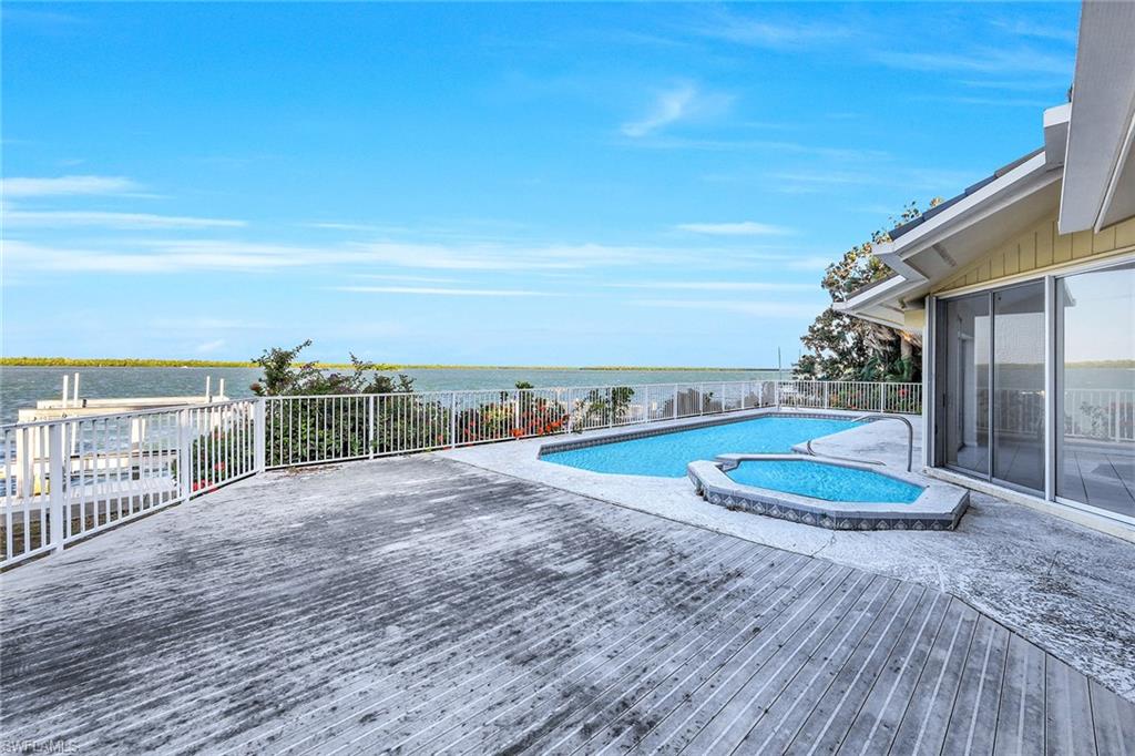 471 Pepperwood CT