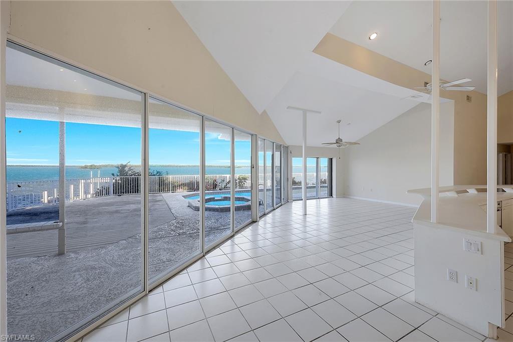 471 Pepperwood CT