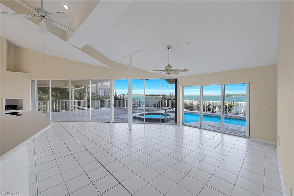 471 Pepperwood CT