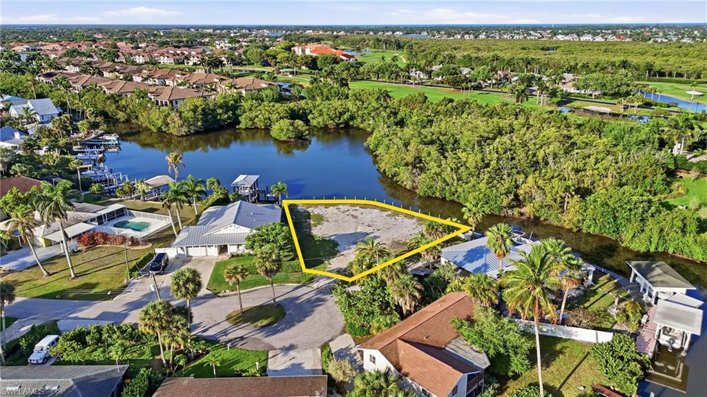 3164 Lakeview DR