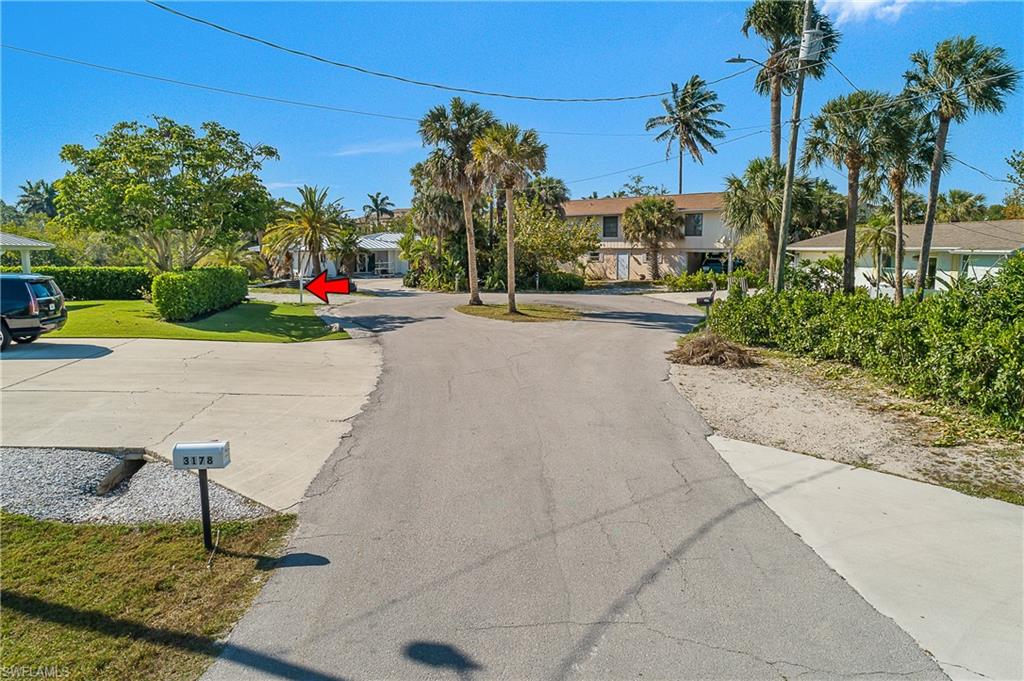 3164 Lakeview DR
