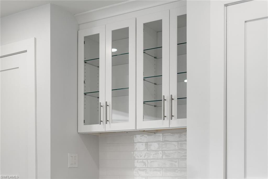 2100 Gulf Shore BLVD N # 107, NAPLES Unit: 107