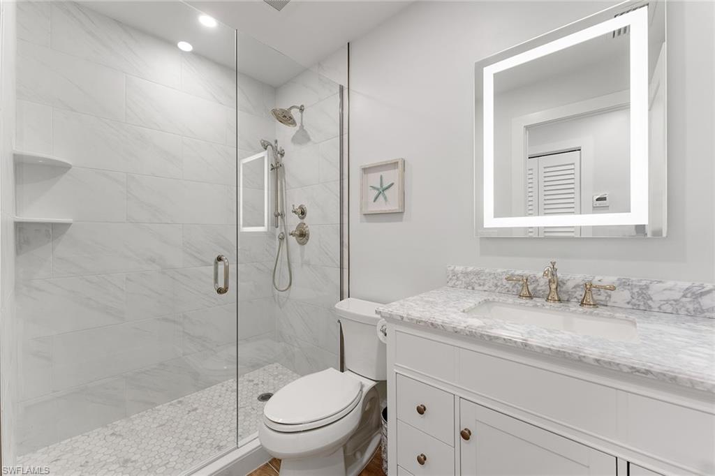 2100 Gulf Shore BLVD N # 107, NAPLES Unit: 107