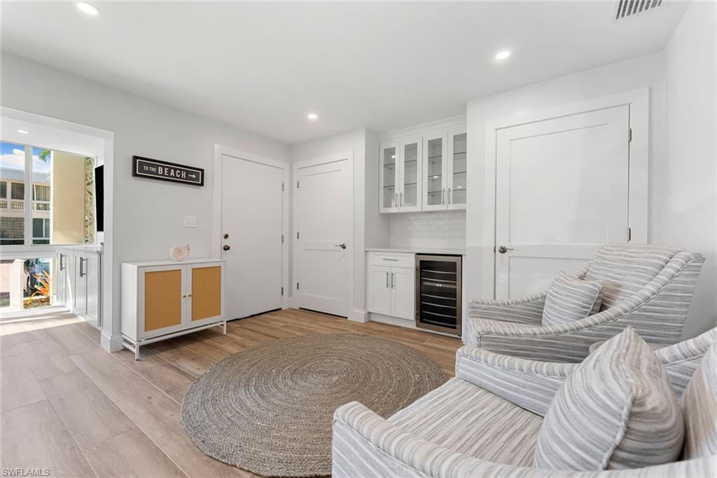 2100 Gulf Shore BLVD N # 107, NAPLES Unit: 107