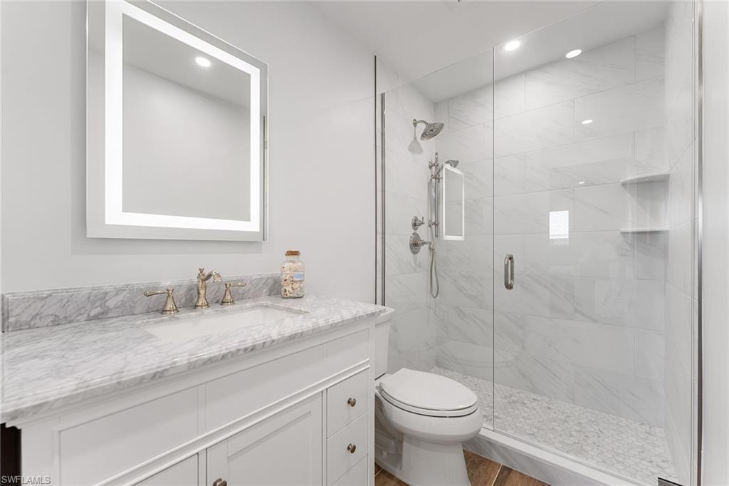 2100 Gulf Shore BLVD N # 107, NAPLES Unit: 107