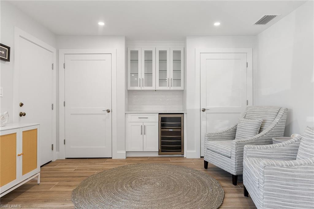 2100 Gulf Shore BLVD N # 107, NAPLES Unit: 107