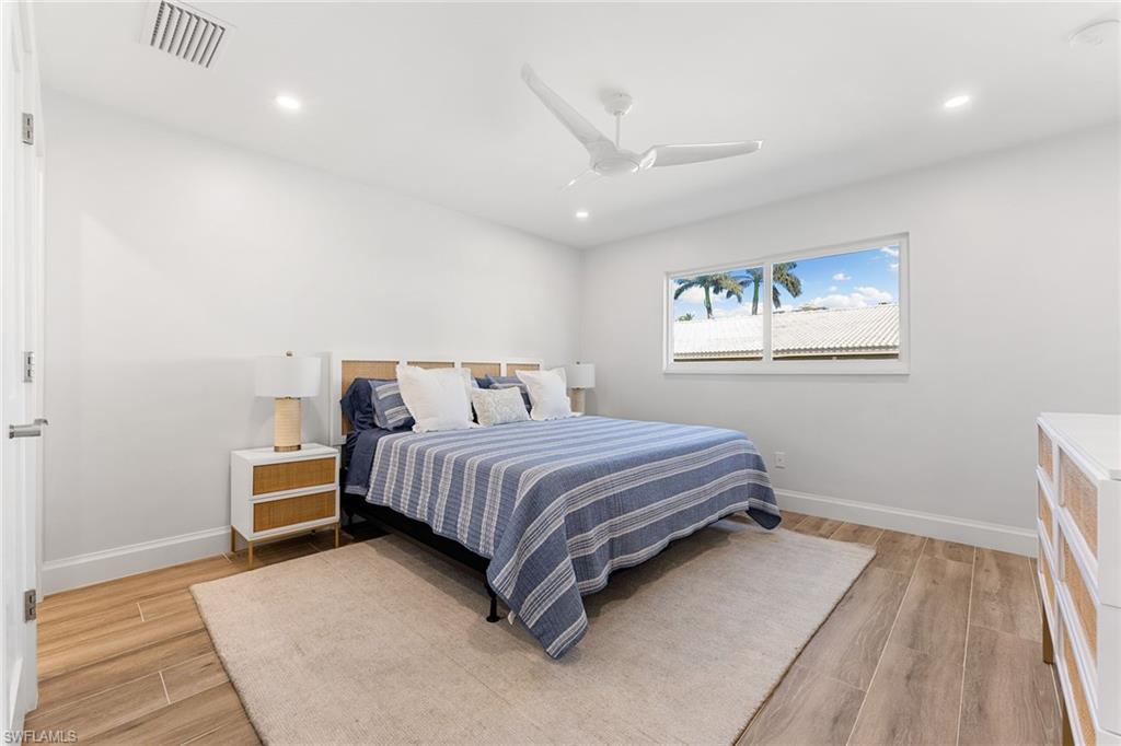 2100 Gulf Shore BLVD N # 107, NAPLES Unit: 107