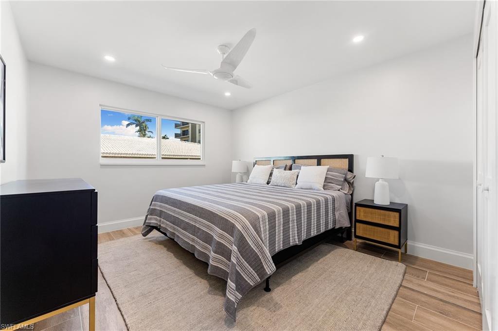 2100 Gulf Shore BLVD N # 107, NAPLES Unit: 107