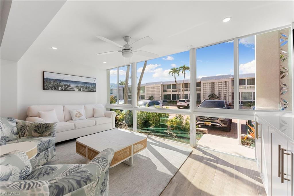 2100 Gulf Shore BLVD N # 107, NAPLES Unit: 107