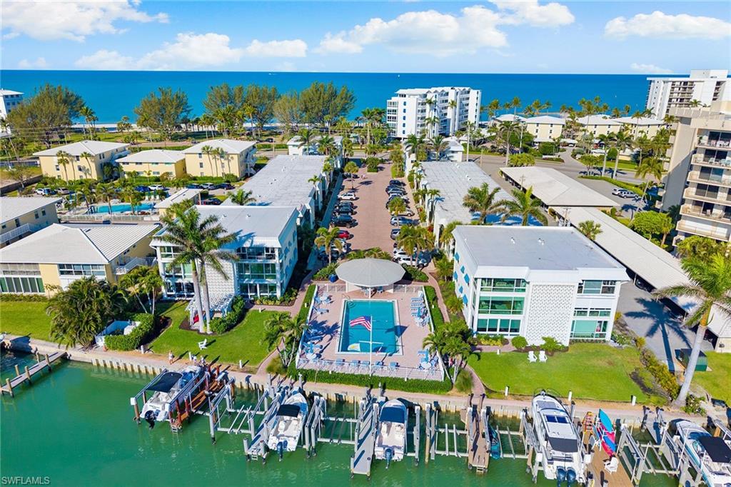 2100 Gulf Shore BLVD N # 107, NAPLES Unit: 107