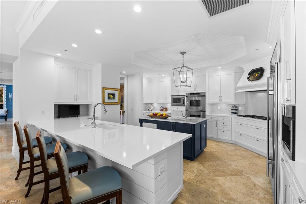 940 Cape Marco DR # 2006