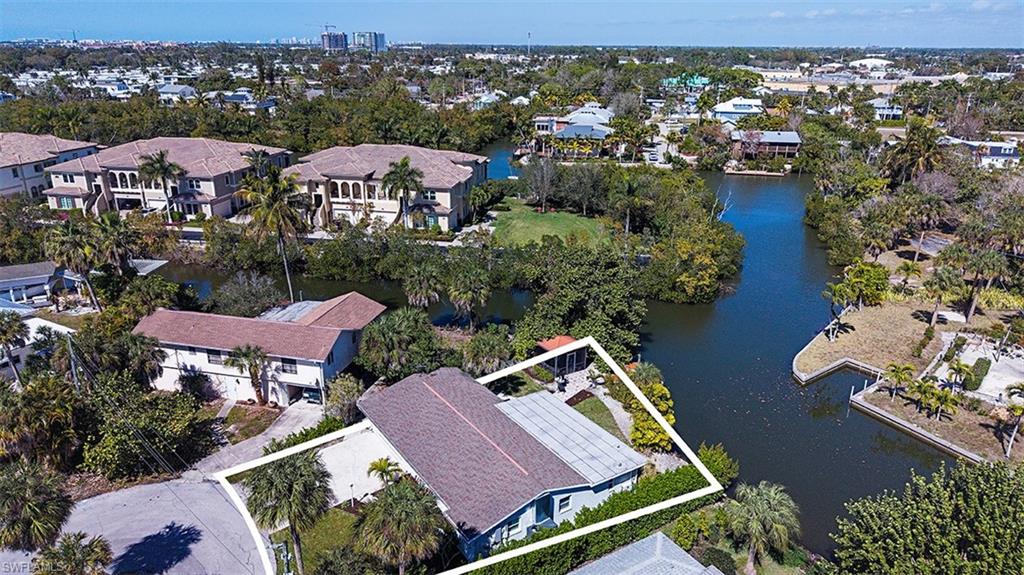 3165 Lakeview DR