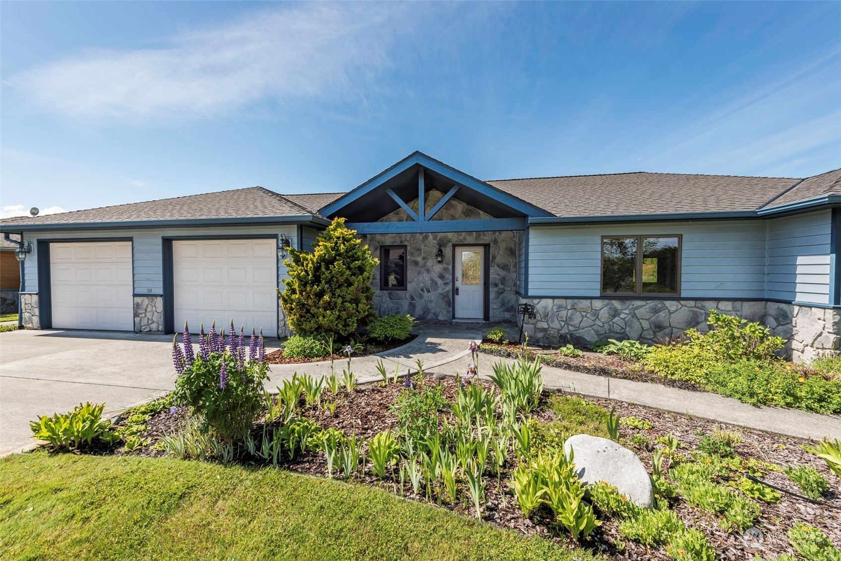 190 Lone Eagle Lane