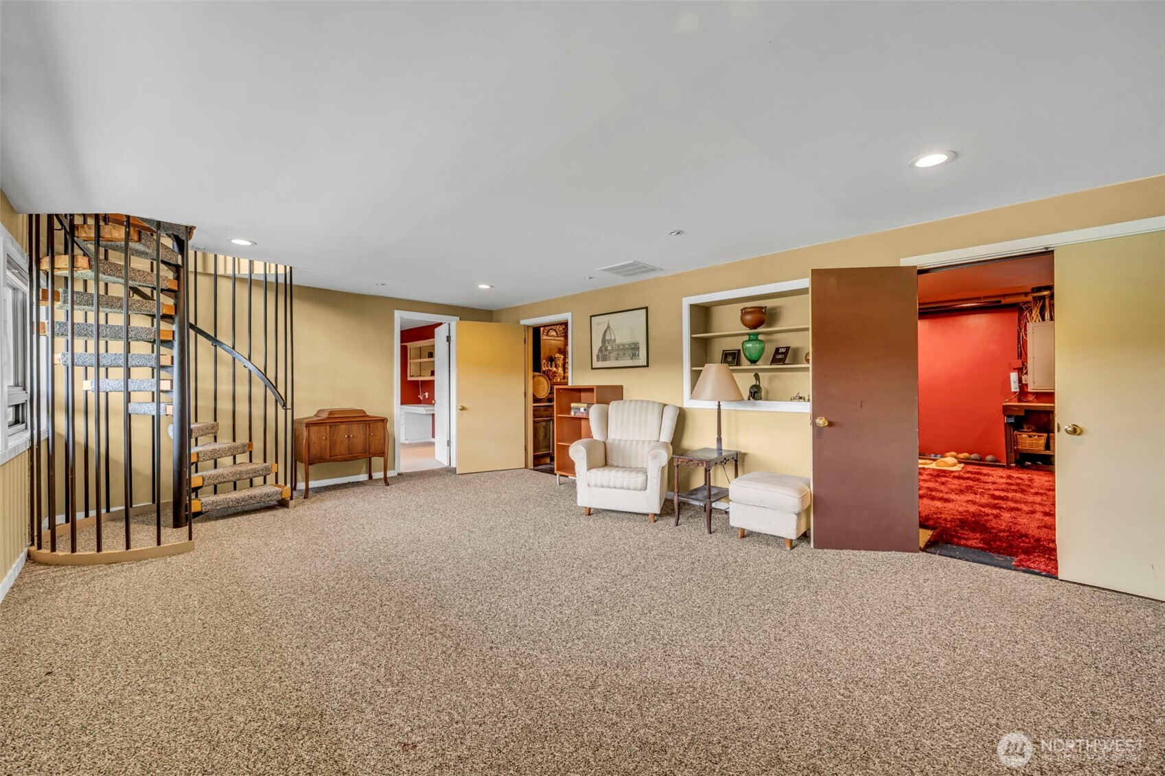 6490 NE Monte Vista Drive