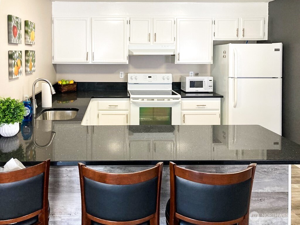 3390 Narrows Lane NE Unit: 101