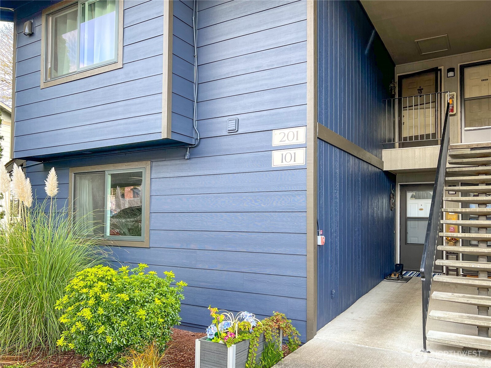 3390 Narrows Lane NE Unit: 101