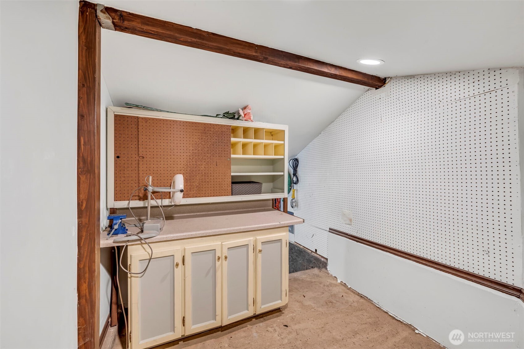 6490 NE Monte Vista Drive