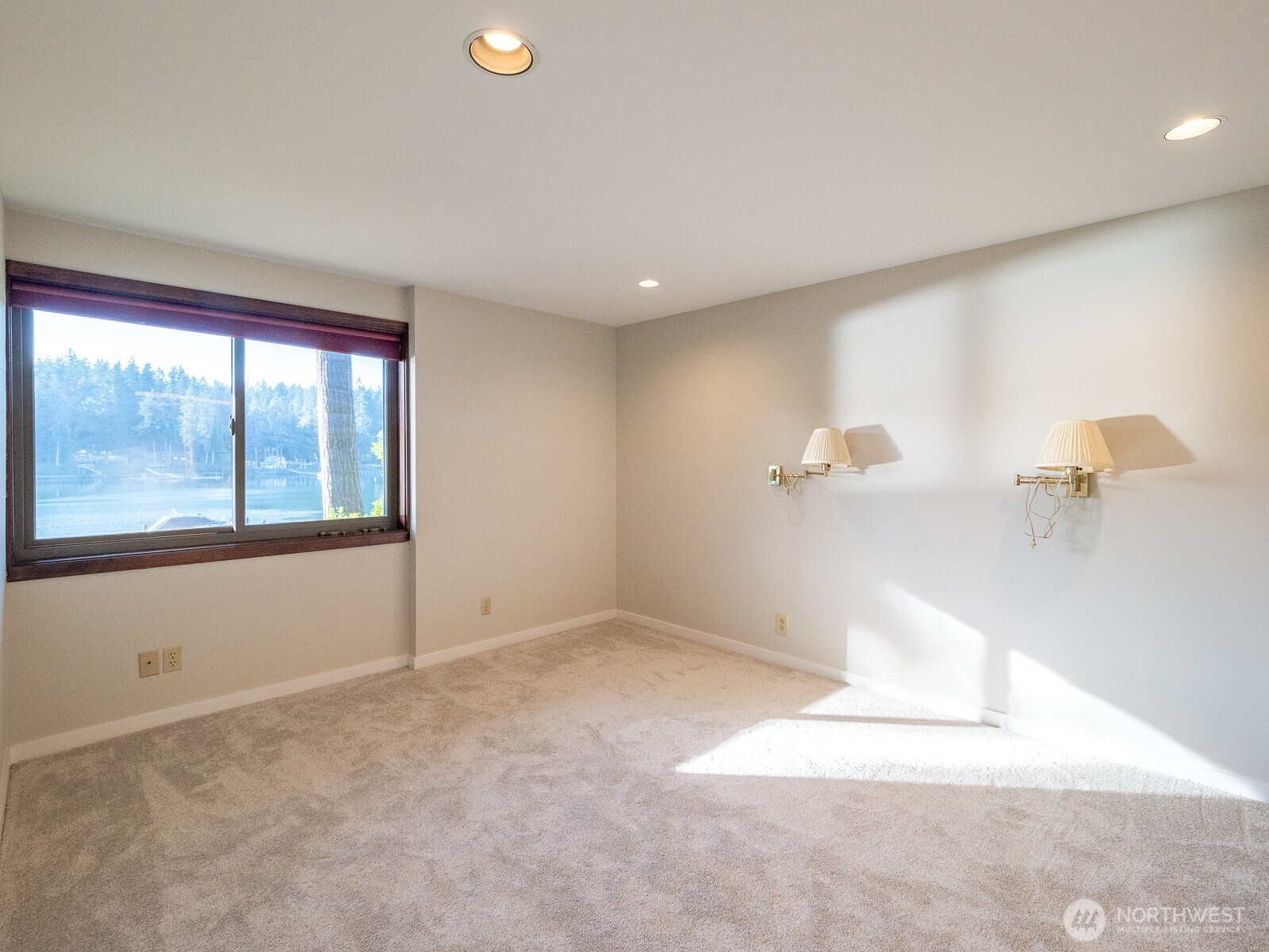 6490 NE Monte Vista Drive