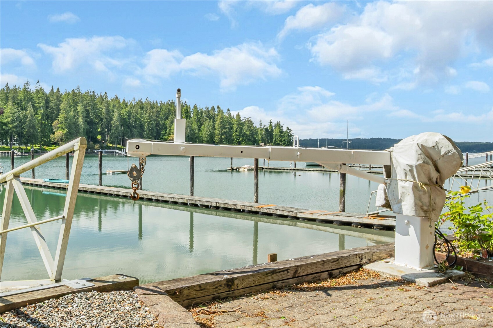 6490 NE Monte Vista Drive