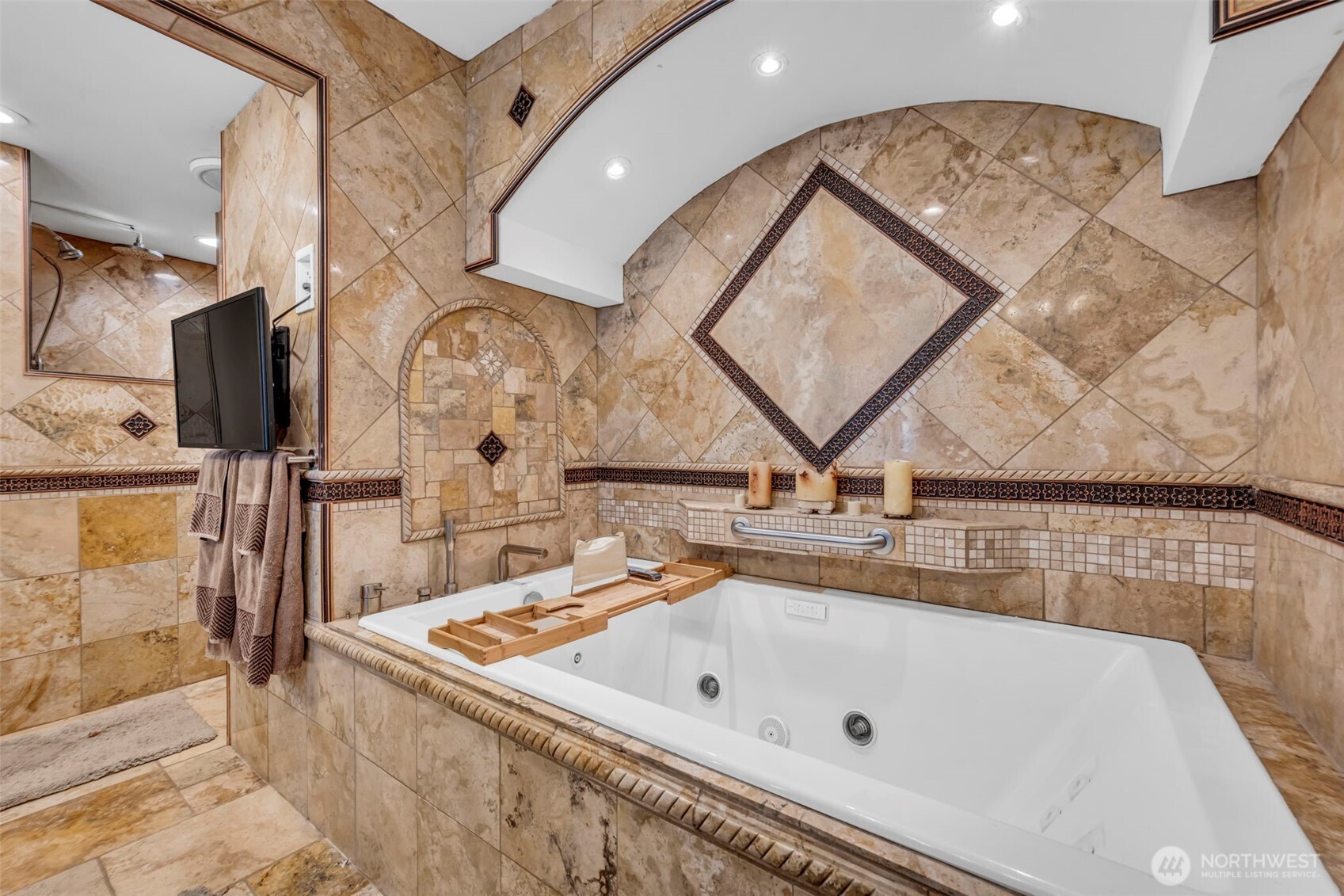 6490 NE Monte Vista Drive