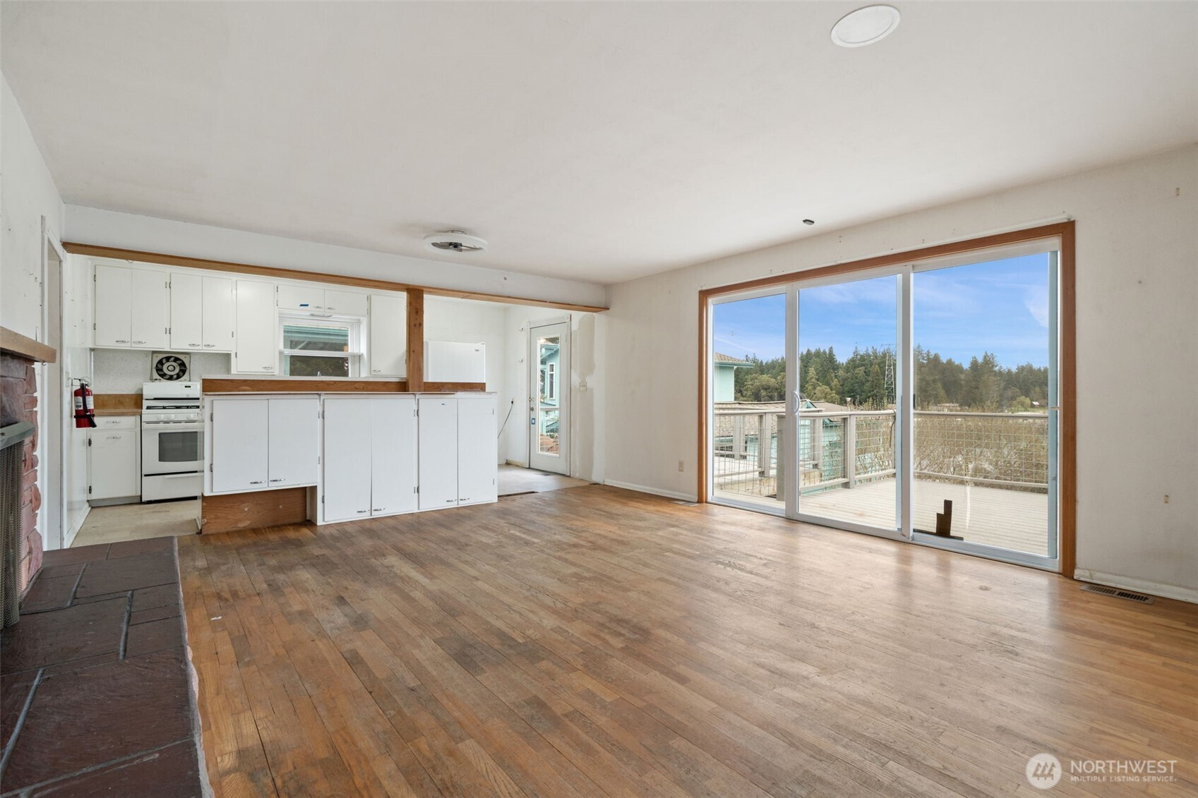 1682 NE Grandview Boulevard