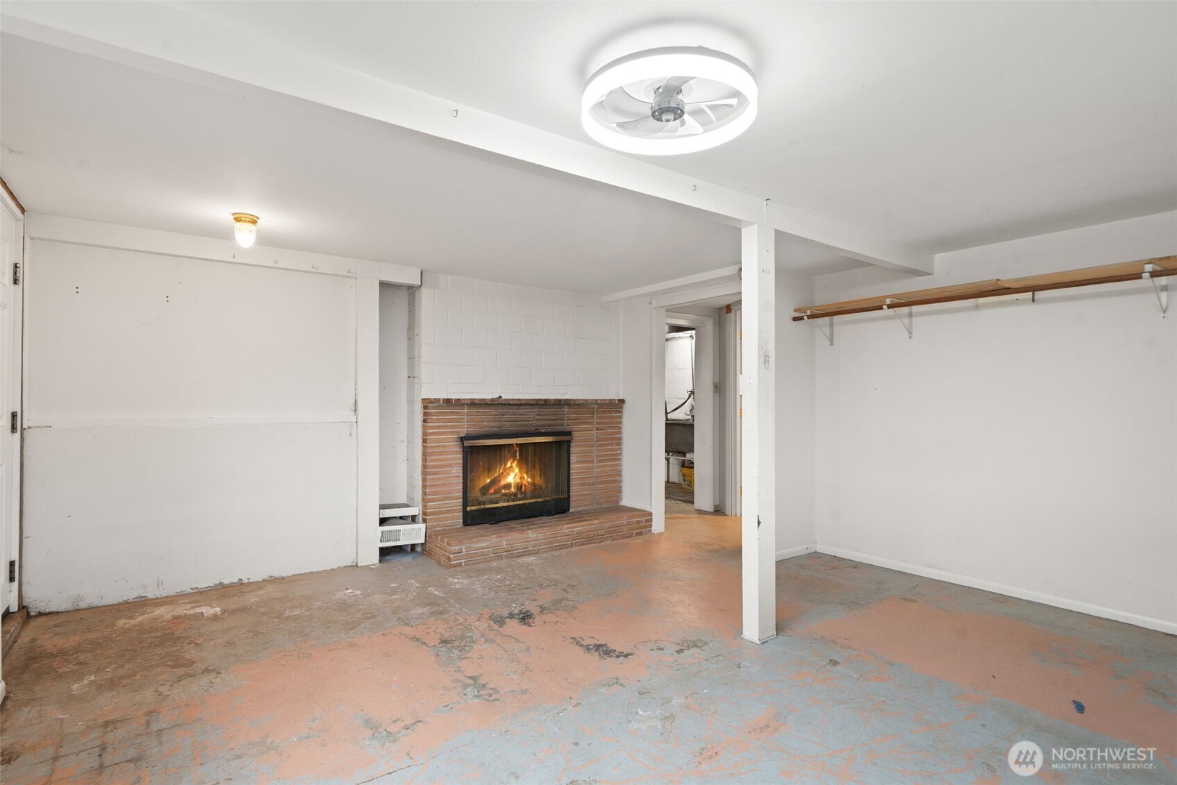 1682 NE Grandview Boulevard