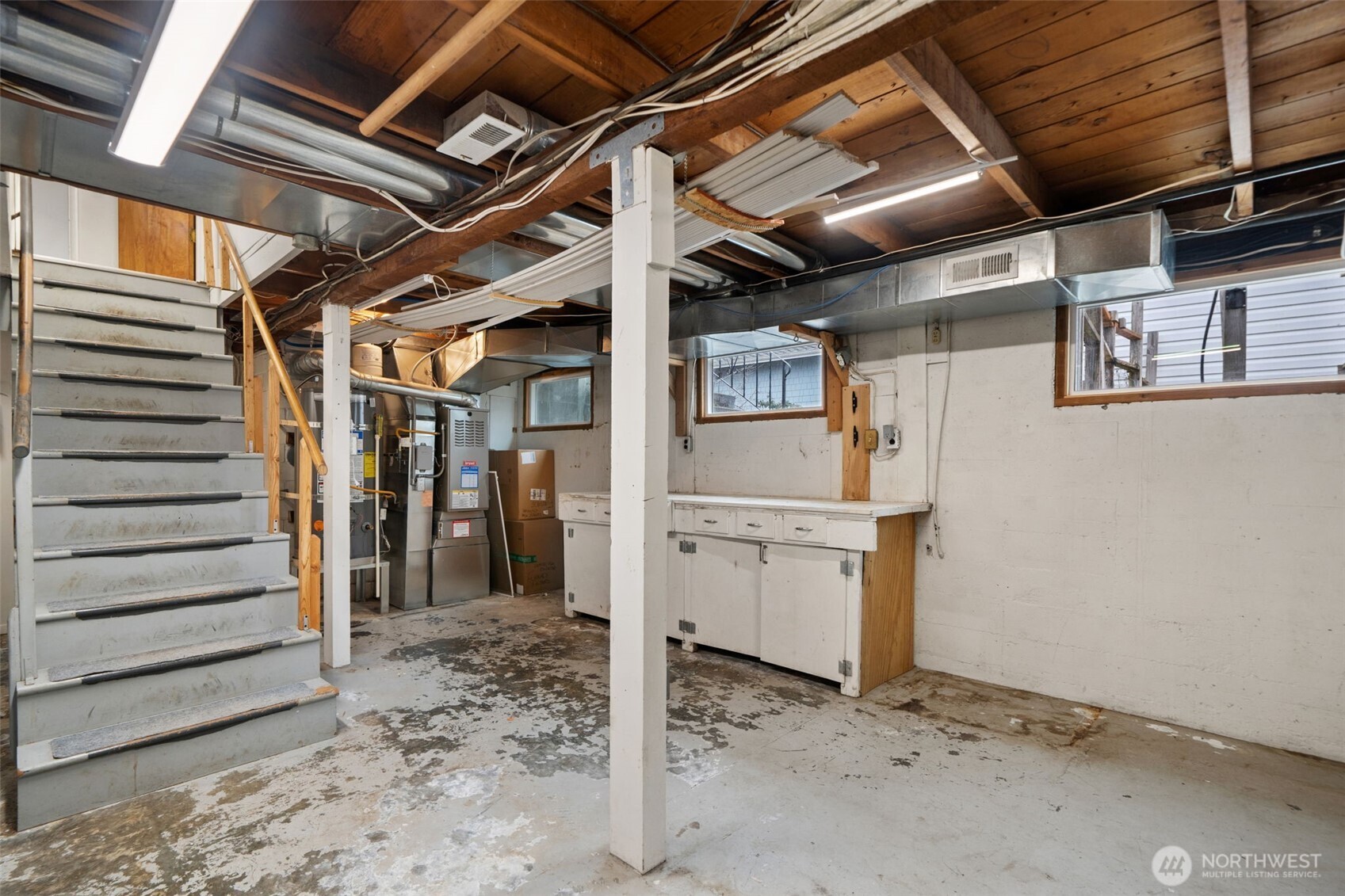 1682 NE Grandview Boulevard