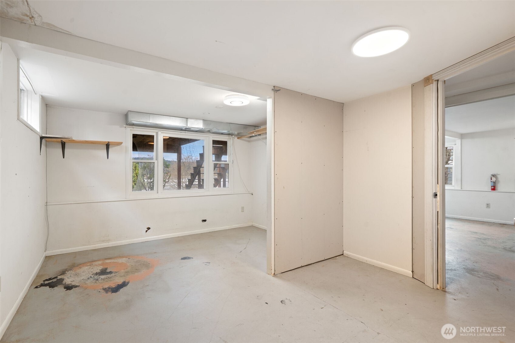 1682 NE Grandview Boulevard