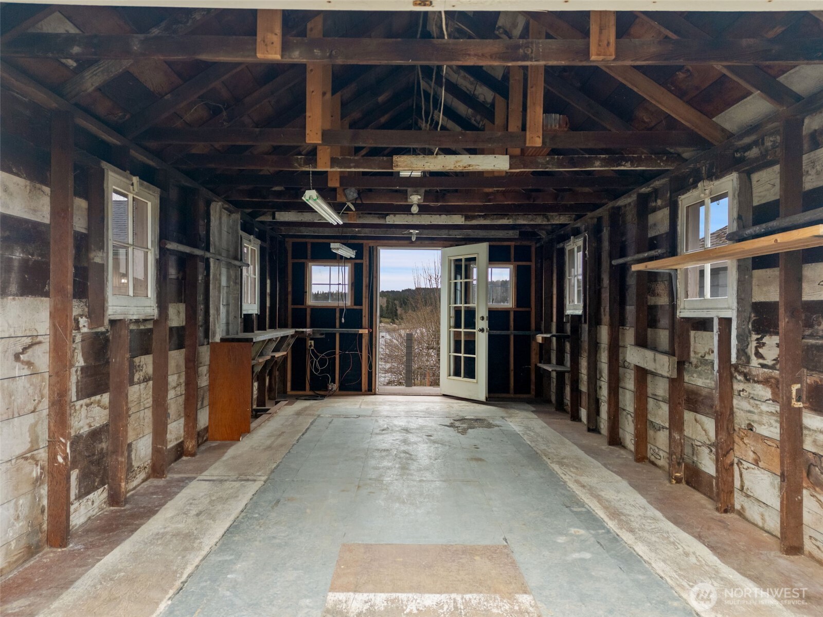 1682 NE Grandview Boulevard