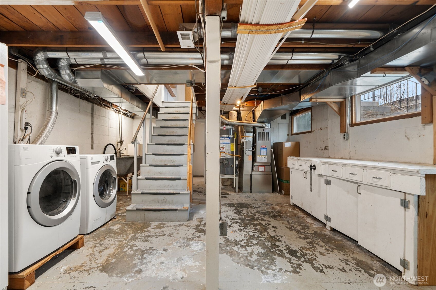 1682 NE Grandview Boulevard