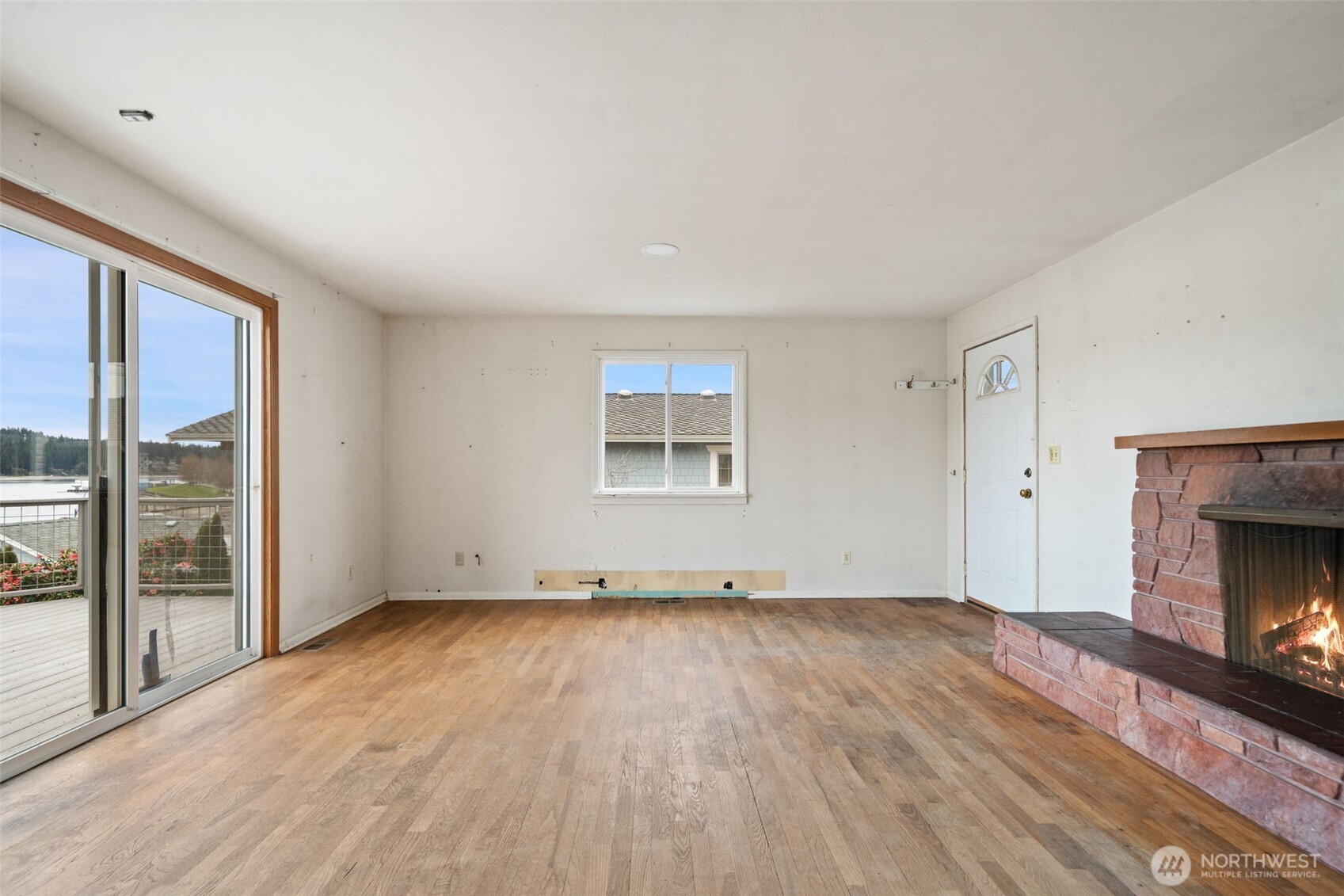 1682 NE Grandview Boulevard